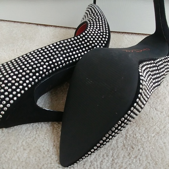 Woman Heel - Picture 5 of 5